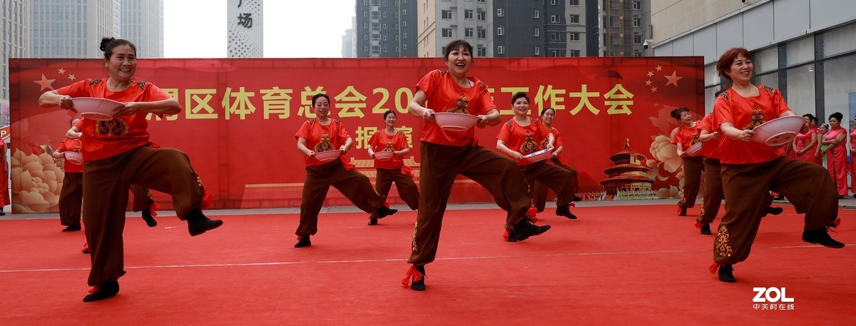 舞蹈青瓷老碗《8》