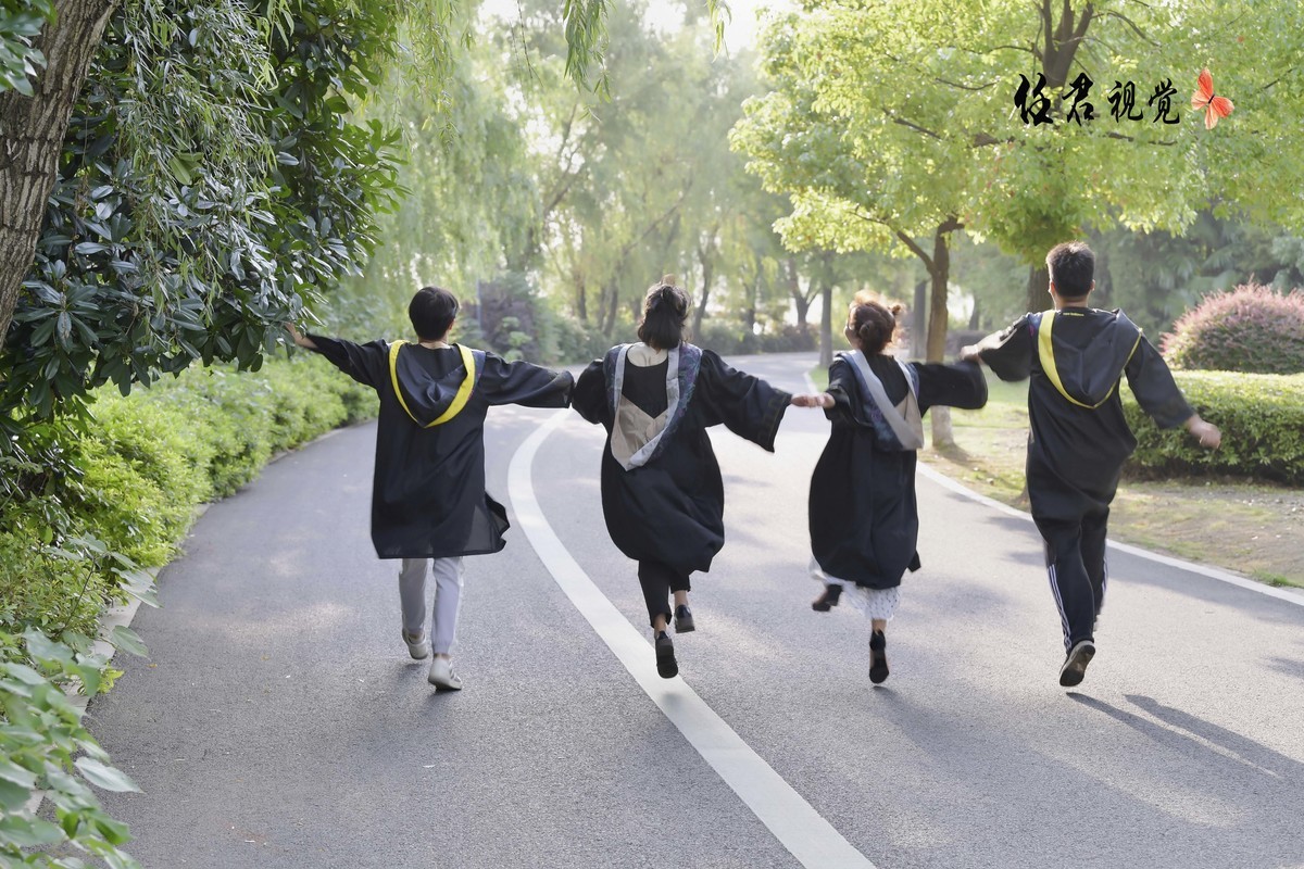 尼康D5+70 200E 拍毕业照