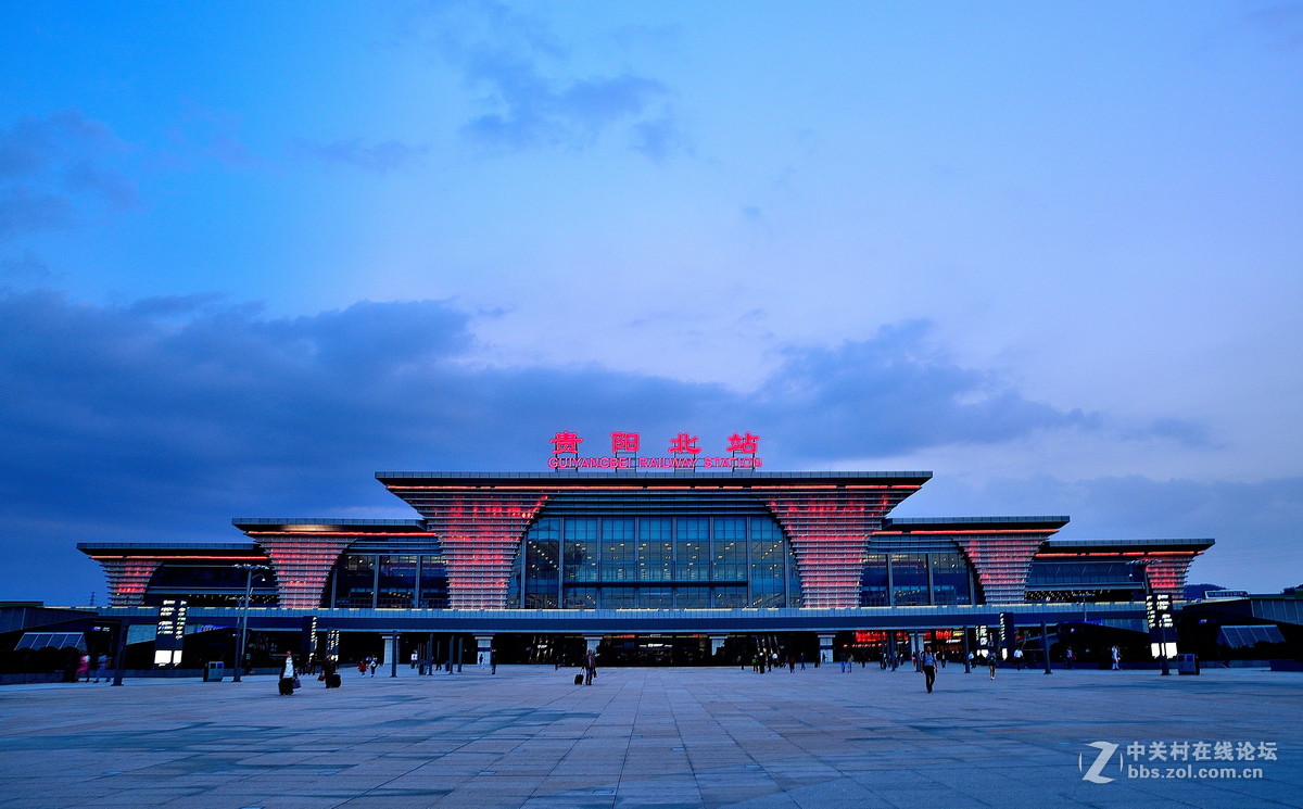 高铁贵阳北站外景