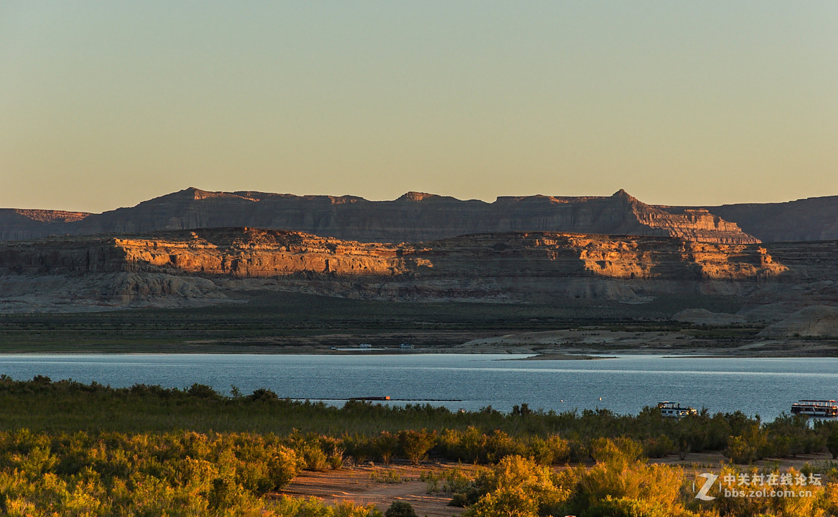 黎明晨曦在包威尔湖畔736