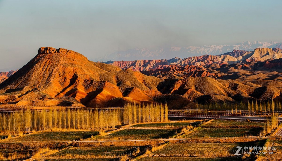 秀丽田园映霞晖（一）