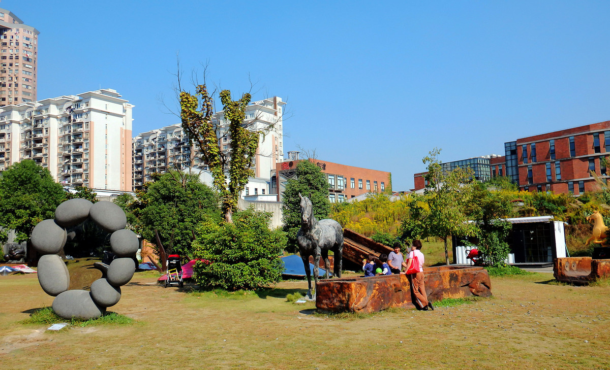 上海民生现代美术馆（奥林巴斯SP-100EE）