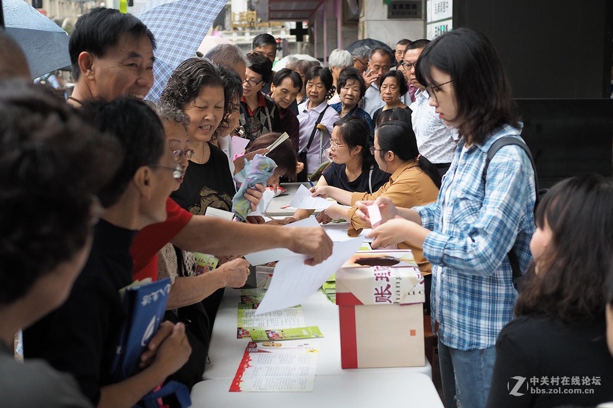 雷锋精神风雨无阻（续2）