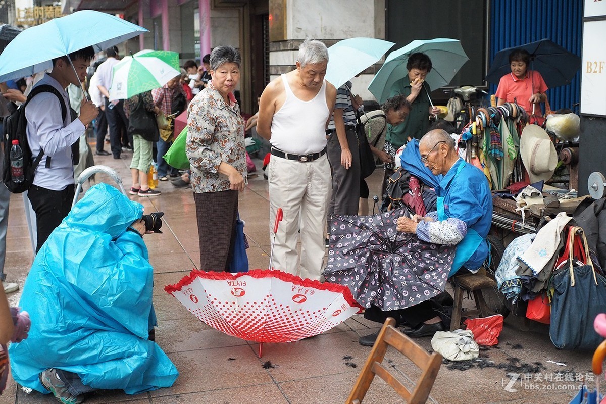 雷锋精神风雨无阻（续2）
