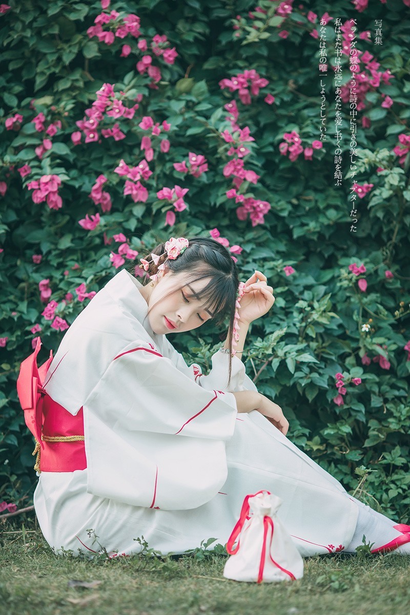 和服少女。