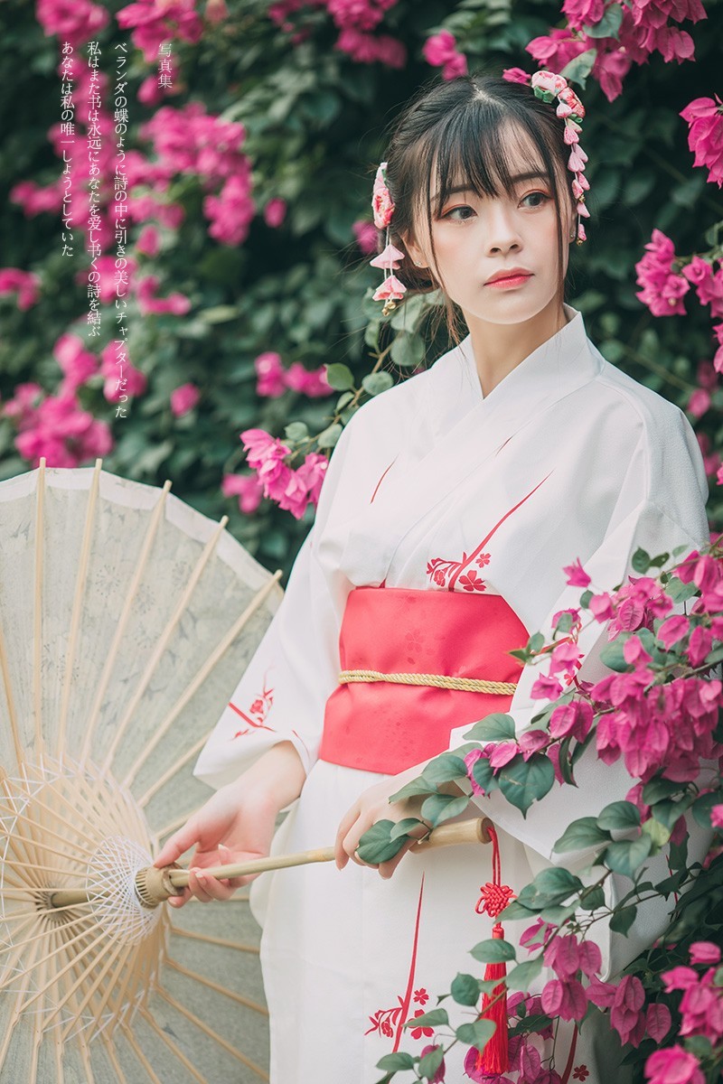 和服少女。