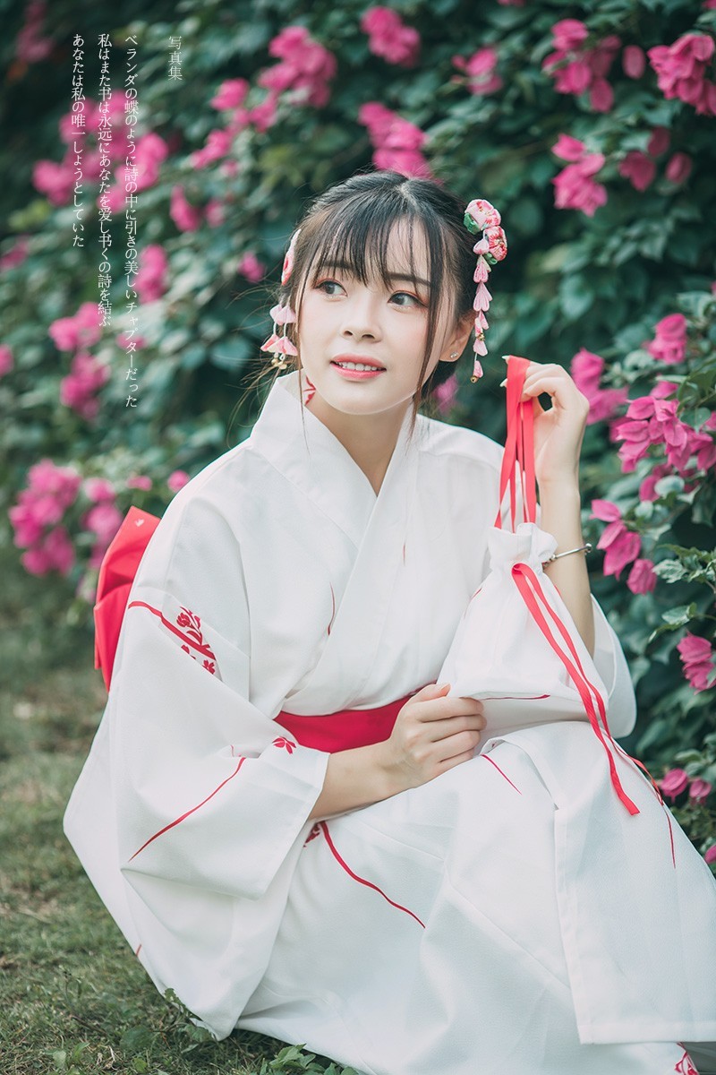 和服少女。