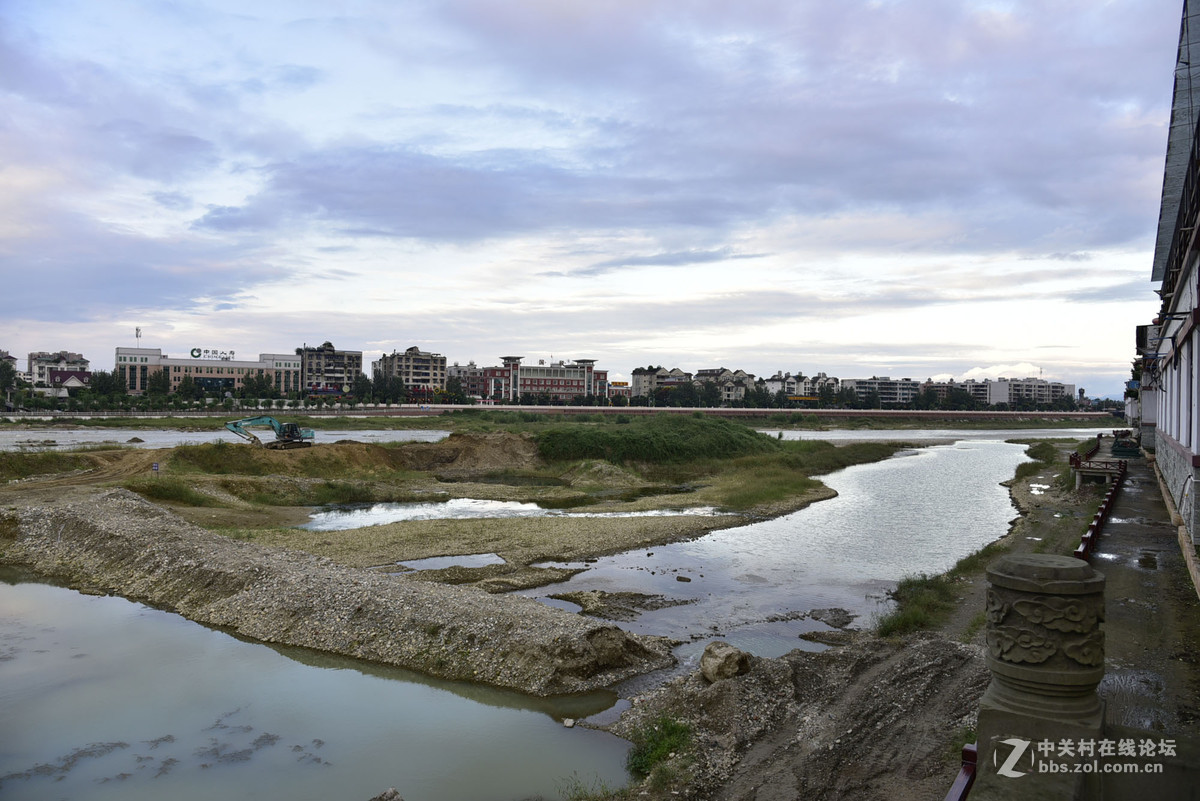 建设中的广汉廊桥2015-9-17