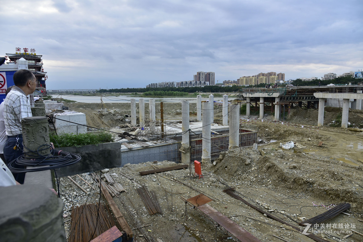 建设中的广汉廊桥2015-9-17