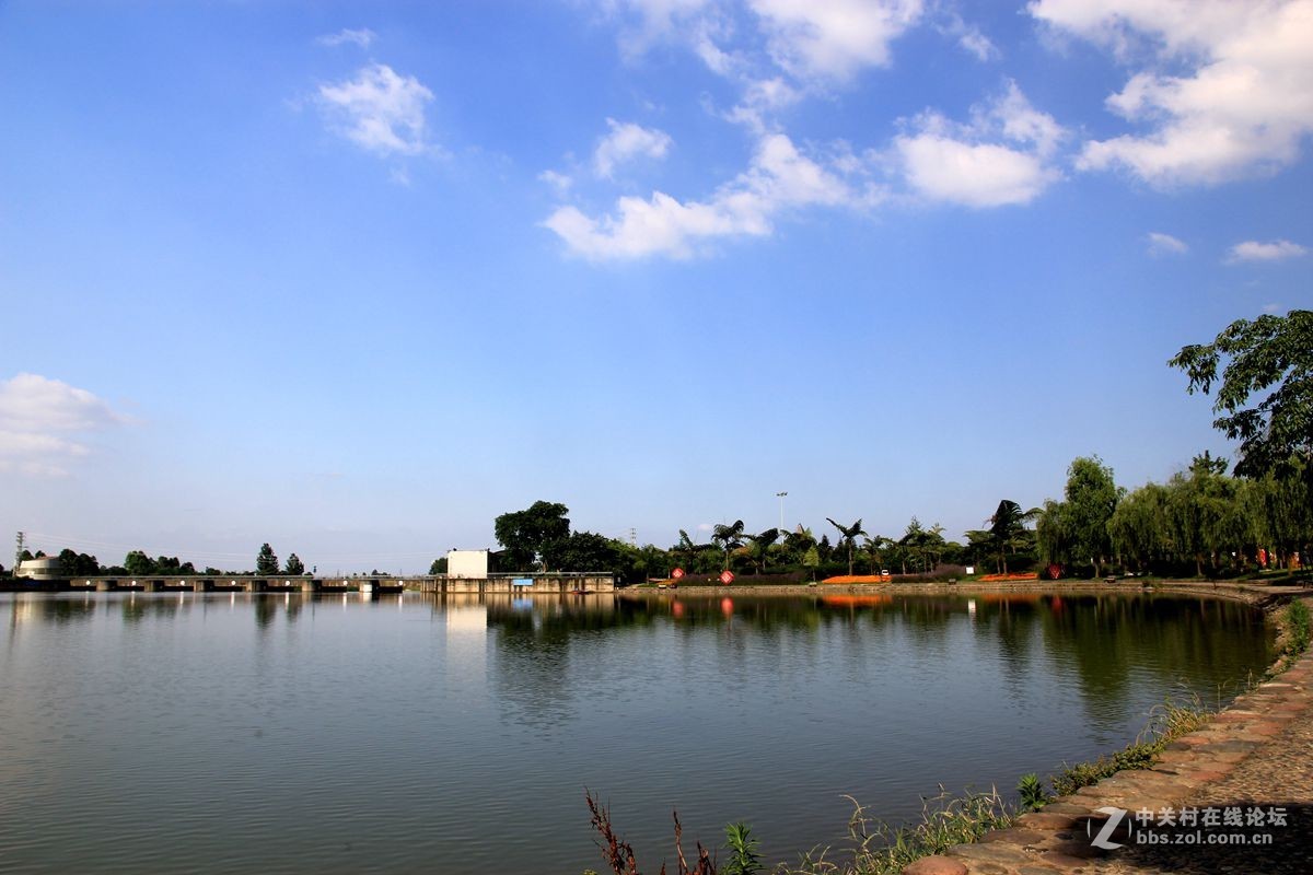 峨眉东湖湿地公园图片