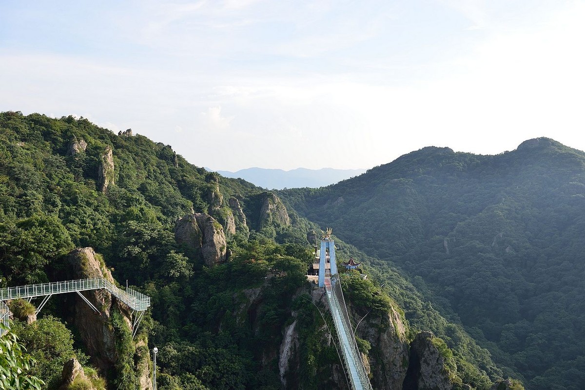 高溫下的旅遊太平湖馬仁奇峰