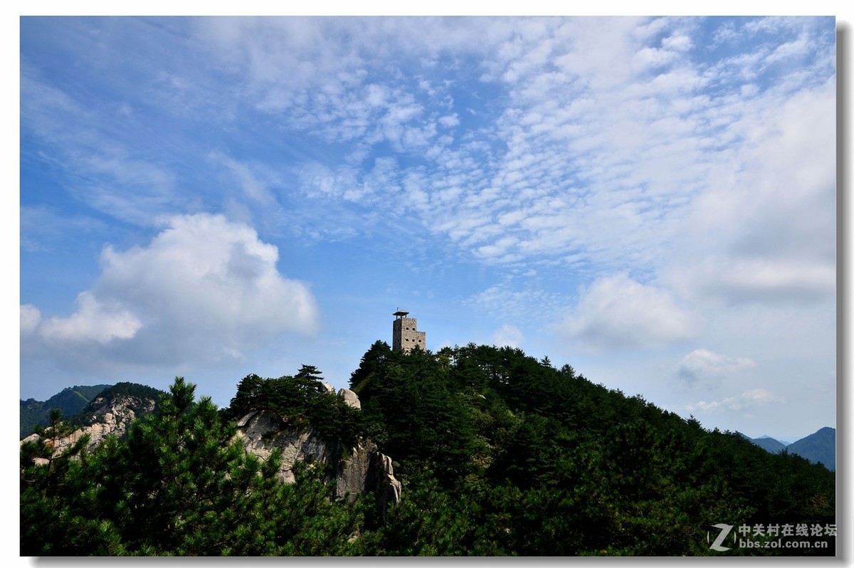 天堂寨纪行——山峦耸翠，白云飘逸，巨石突兀，寨堡静立