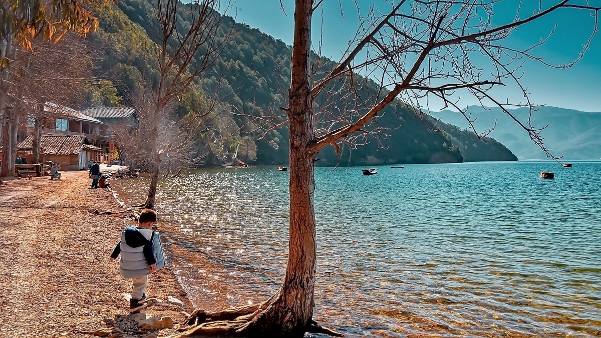 寂静的泸沽湖   （二）