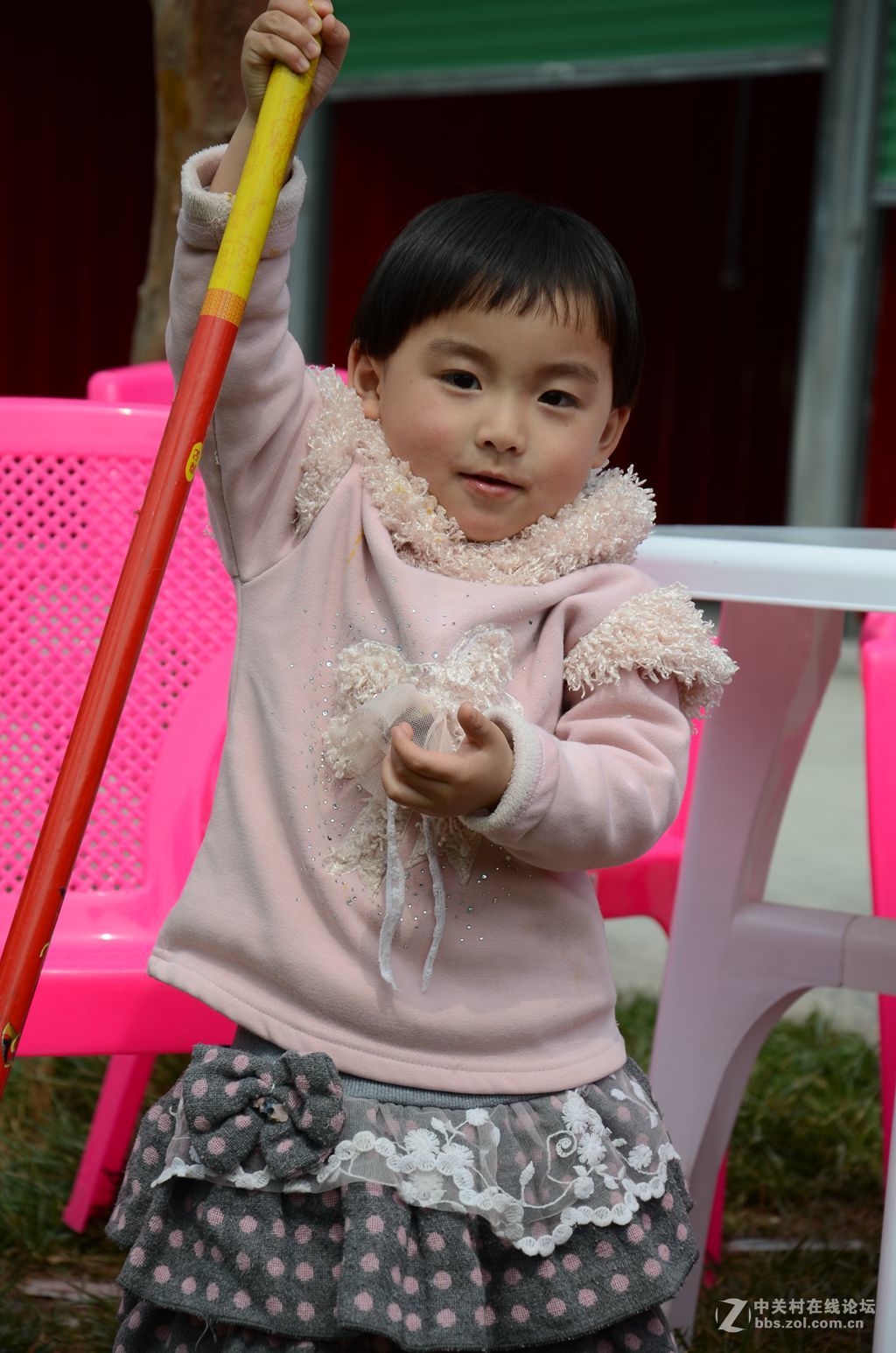 最忆岛欣然玩金箍棒