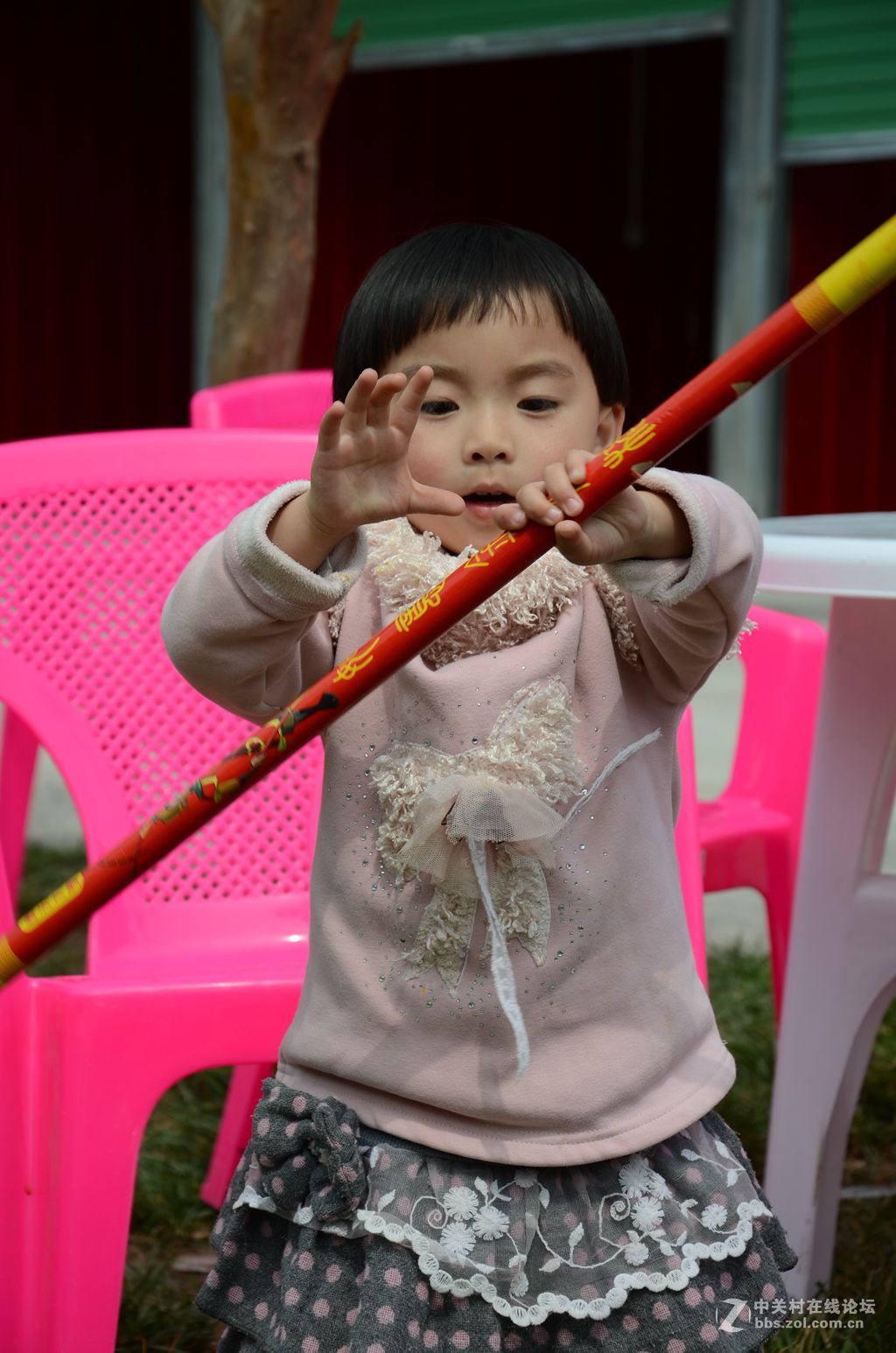 最忆岛欣然玩金箍棒