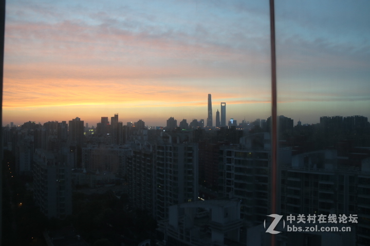 远眺上海陆家嘴