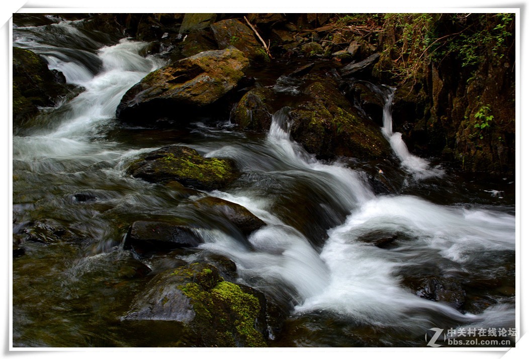 潺潺溪水让人醉