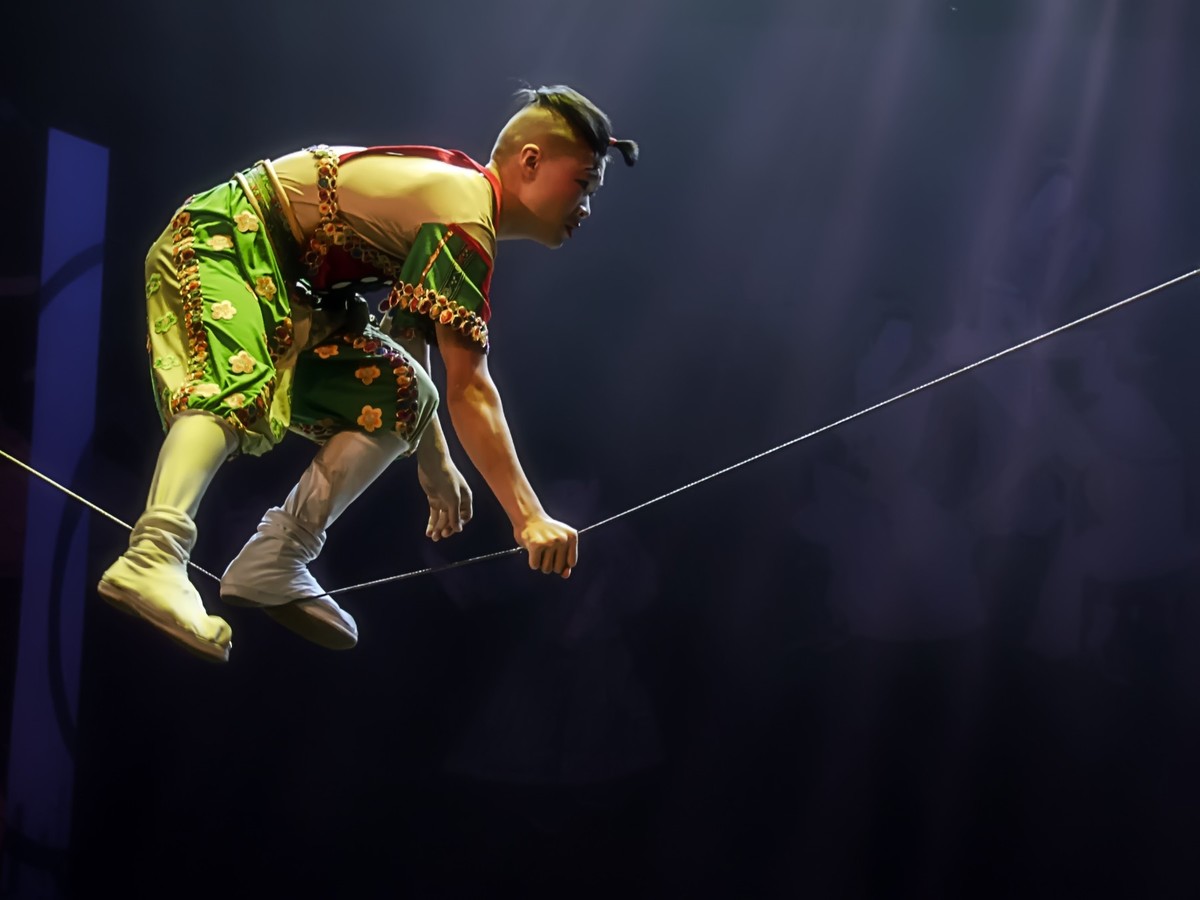 舞台摄影杂技软钢丝