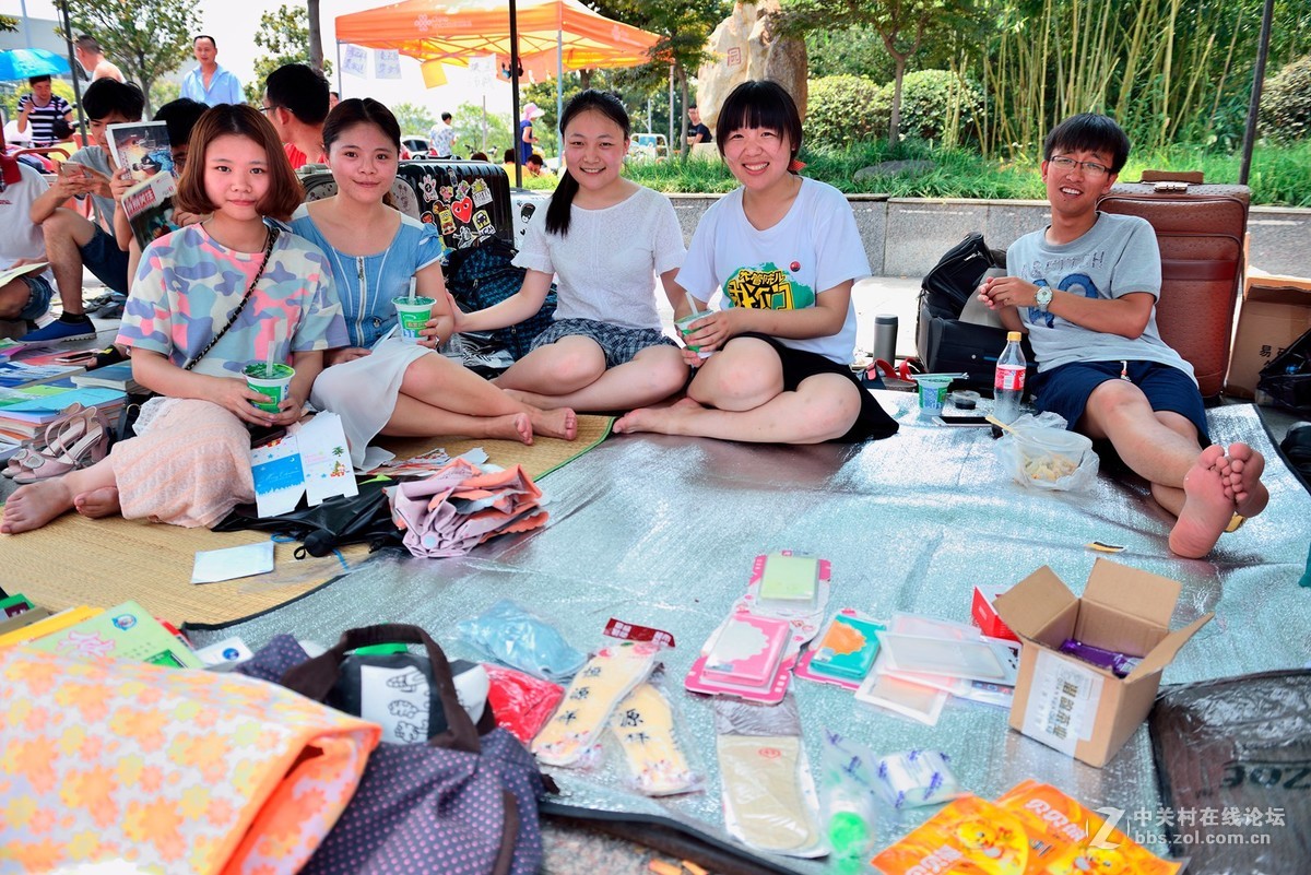 致敬毕业季-中国矿大跳蚤市场纪实（旭中冰雪）