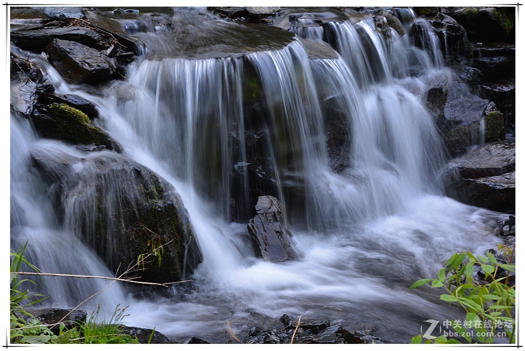 潺潺溪水让人醉