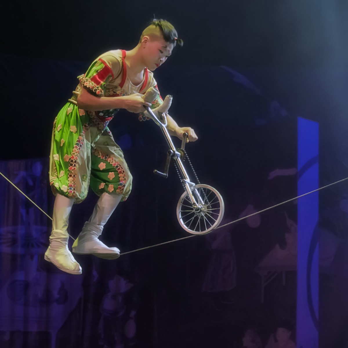 舞台摄影杂技软钢丝