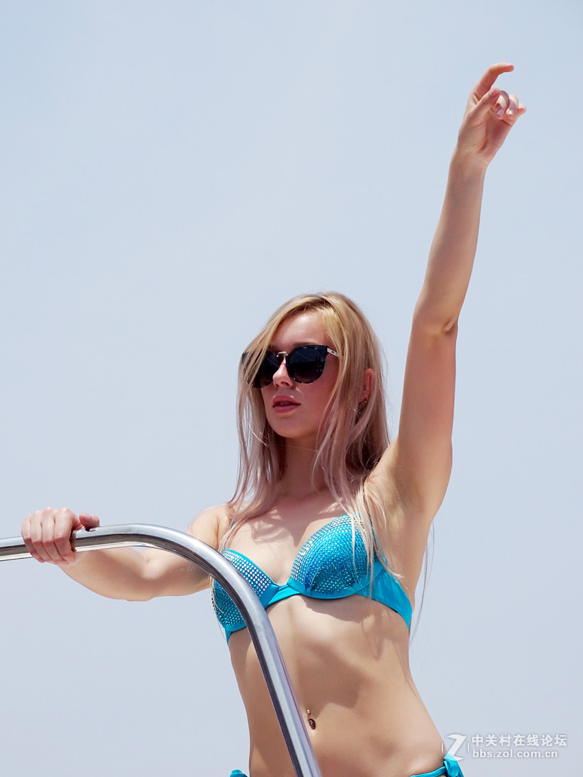 HX400拍大连游艇模特