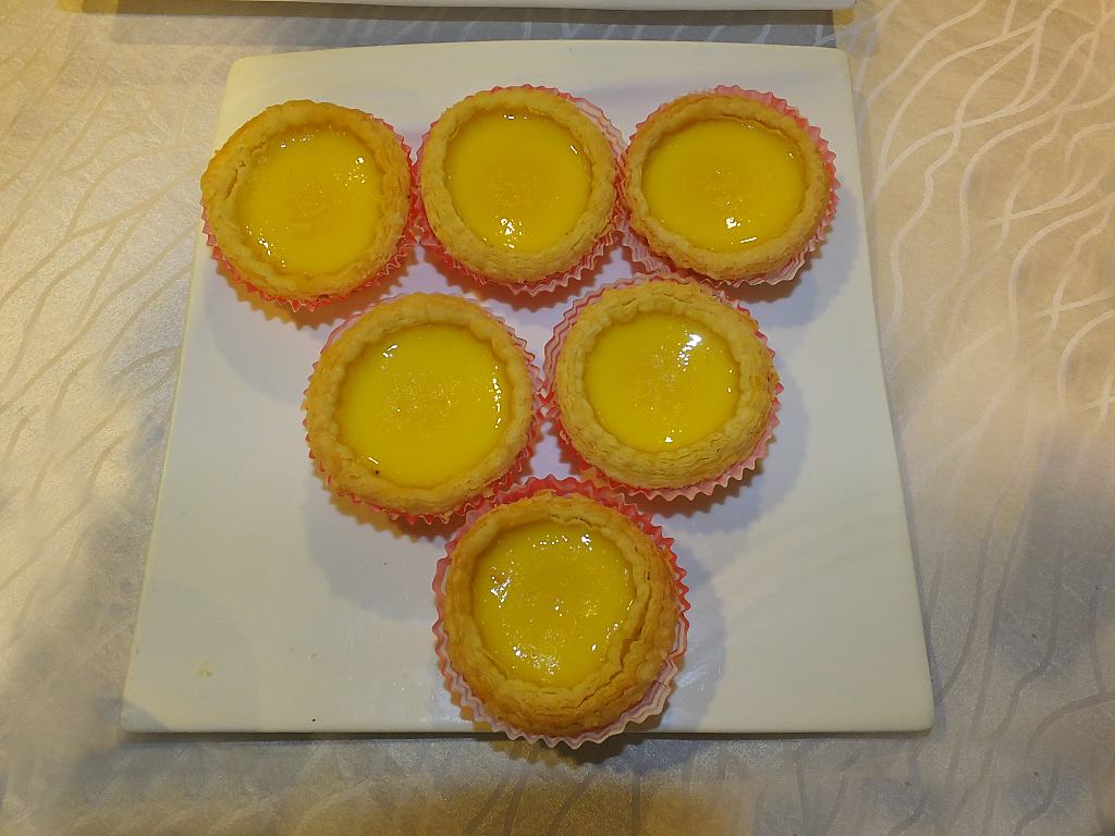 餐卓上的深井烧鹅