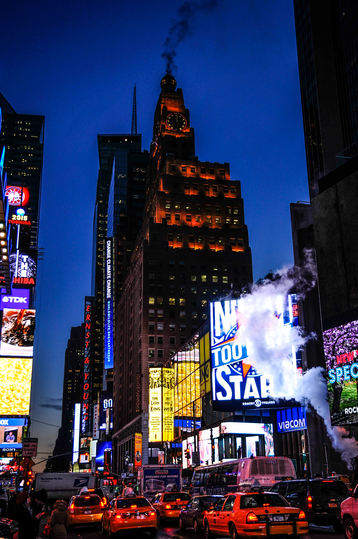 夜色下的"时代广场"(美国纽约)