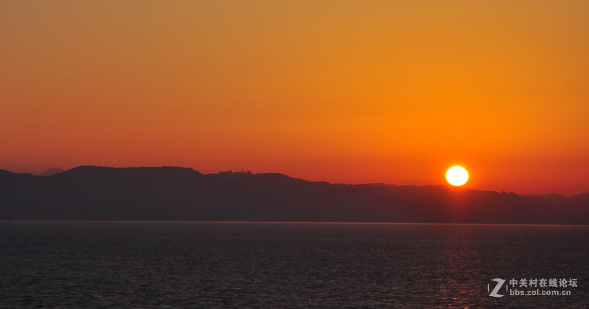 海上邮轮看日出
