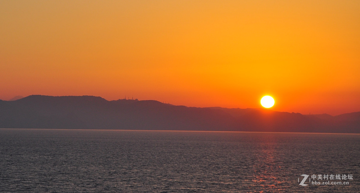 海上邮轮看日出