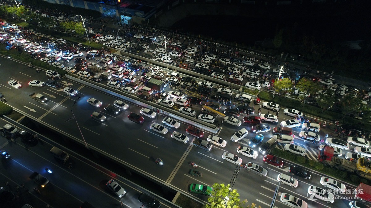 震撼视觉盛宴：《王牌特工》高清电影下载全解析 (震撼视觉盛宴的句子)