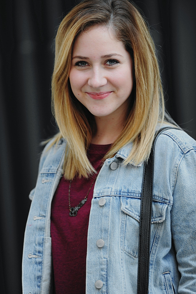 拍摄外国美少女友人