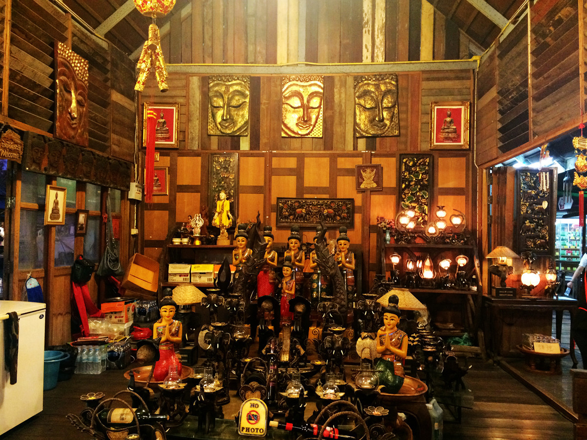 芭堤雅水上市场/杜拉拉升职记拍摄场景