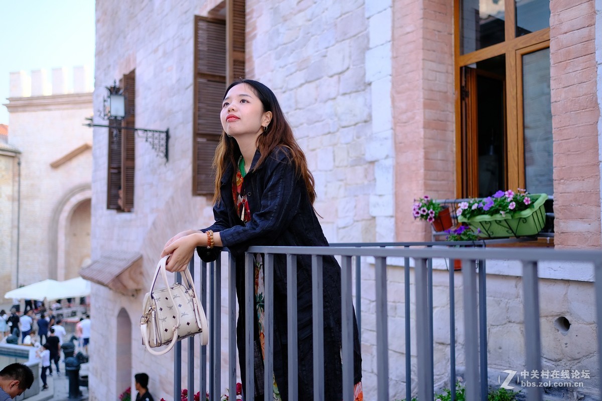 浏阳姊妹花、西班牙热舞、精彩纷呈灯光秀：长沙华谊兄弟电影小镇!