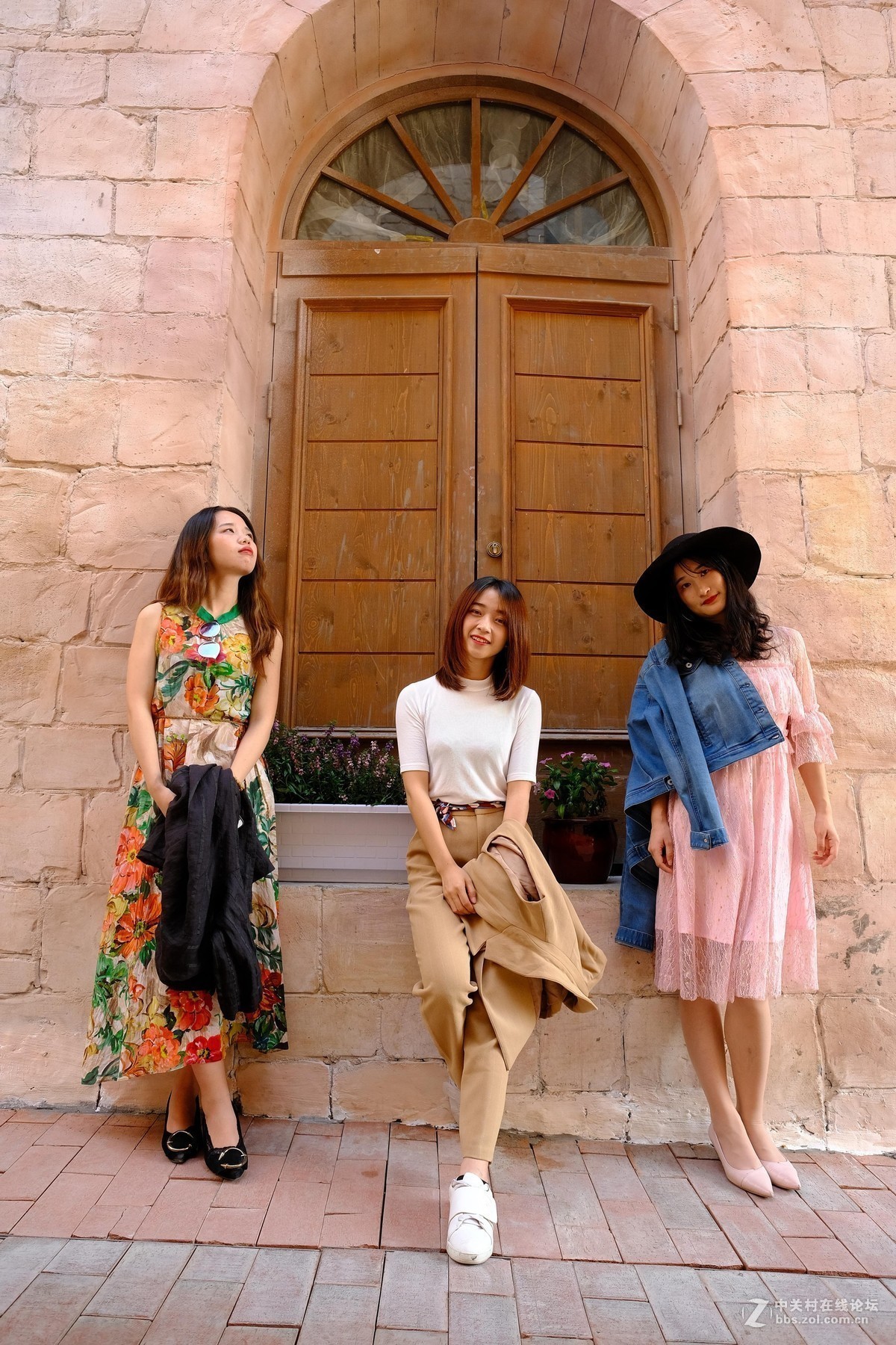 浏阳姊妹花、西班牙热舞、精彩纷呈灯光秀：长沙华谊兄弟电影小镇!