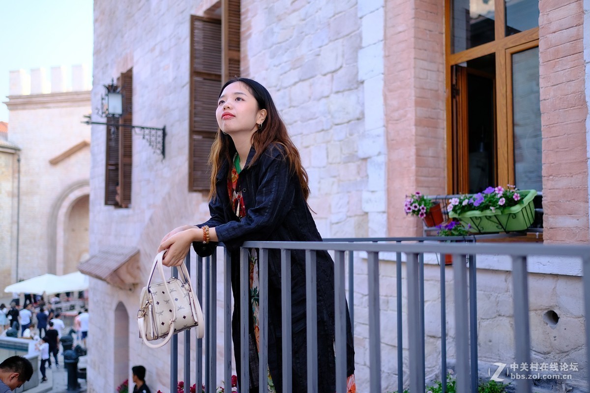 浏阳姊妹花、西班牙热舞、精彩纷呈灯光秀：长沙华谊兄弟电影小镇!