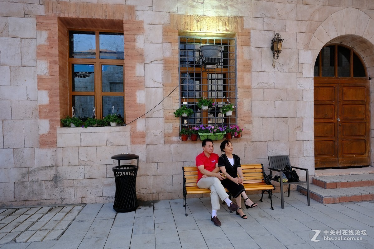 浏阳姊妹花、西班牙热舞、精彩纷呈灯光秀：长沙华谊兄弟电影小镇!