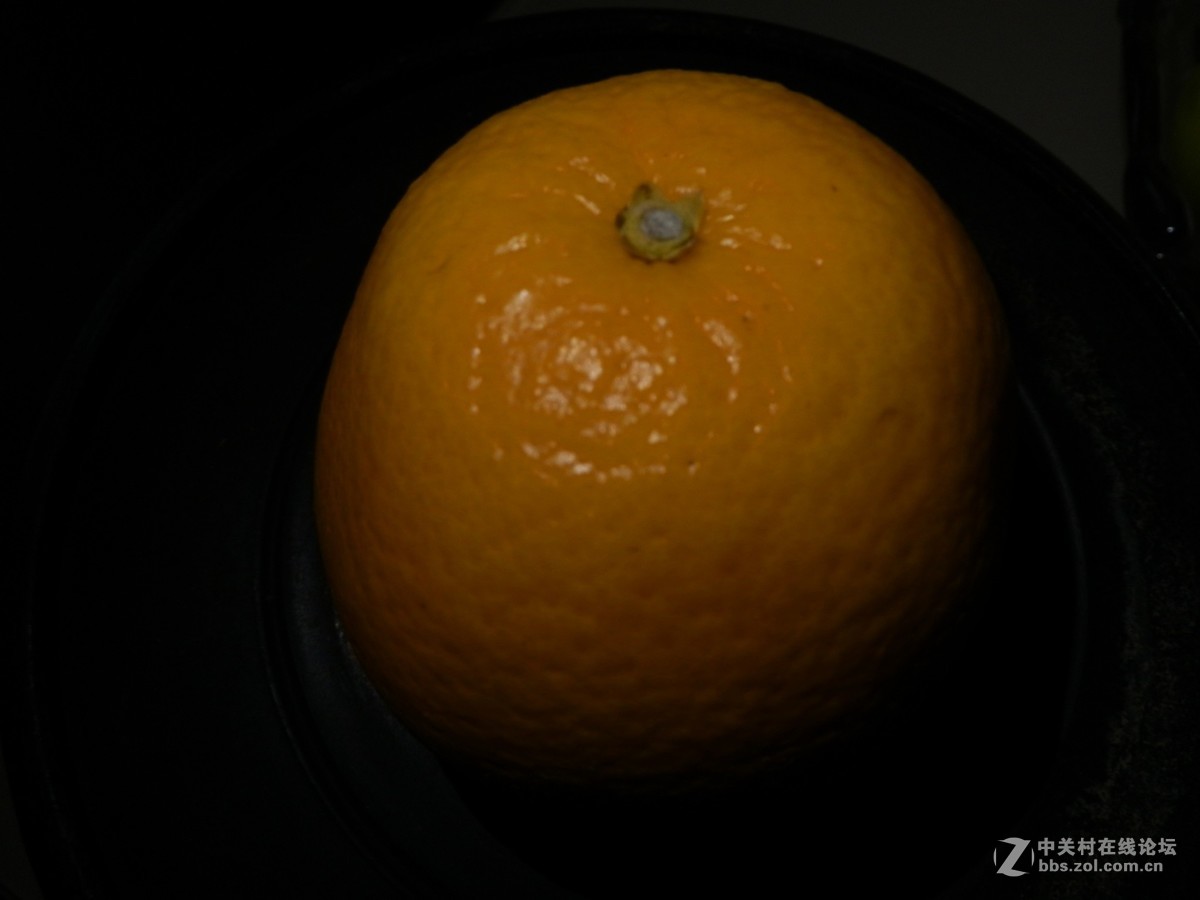 刚学习拍摄全黑背景照片，扫光练了几次，效果不尽如人意。