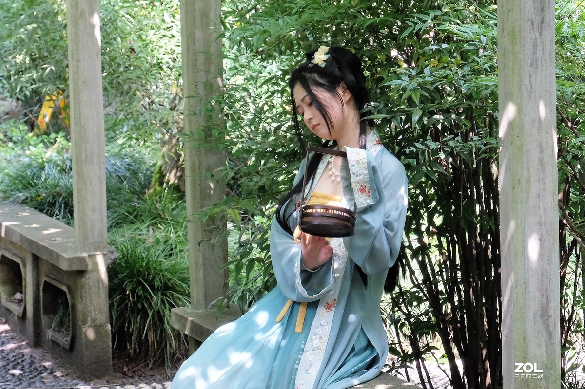【邻家女孩】——摄于上海桂林公园