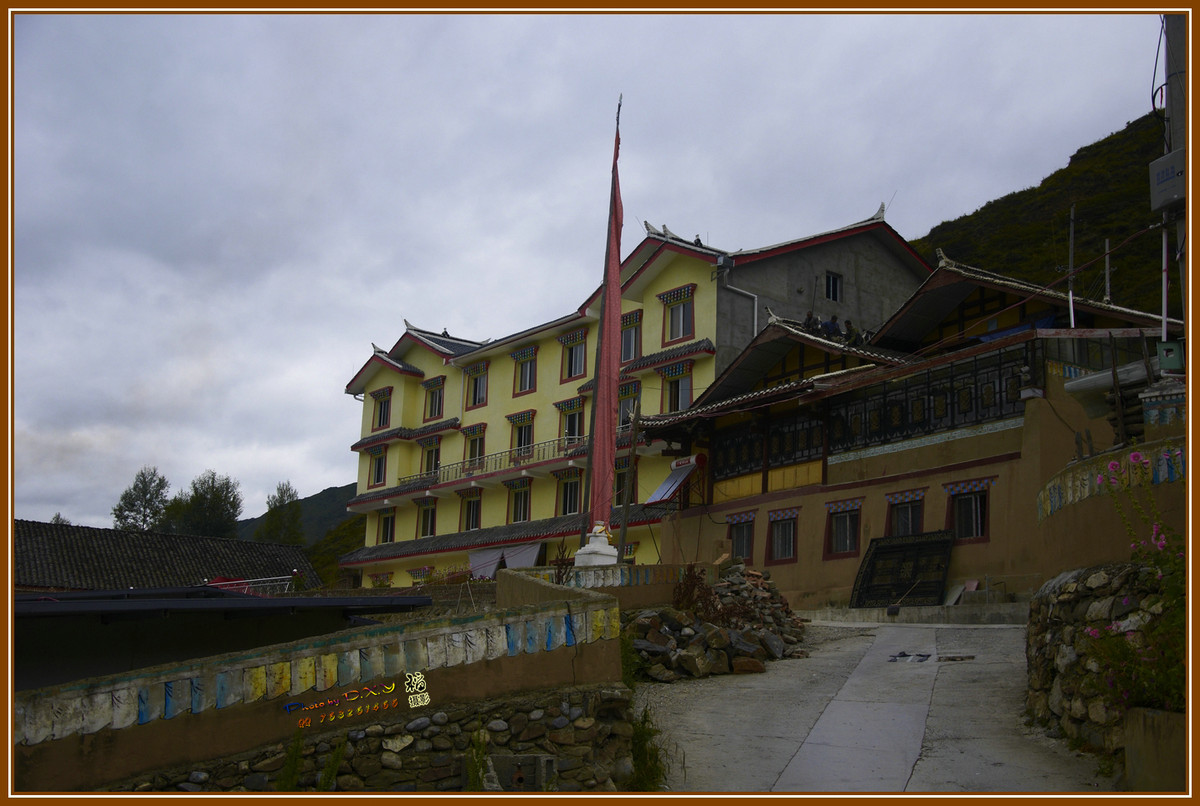 松潘县川主寺镇传子沟村【九寨.黄龙游--走进藏寨】