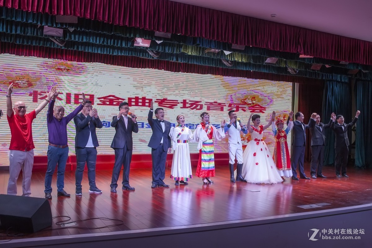 上海大众乐团男高音独唱演员王庆伟