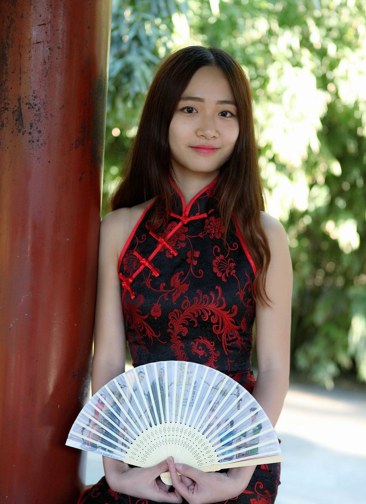 地坛公园拍旗袍女