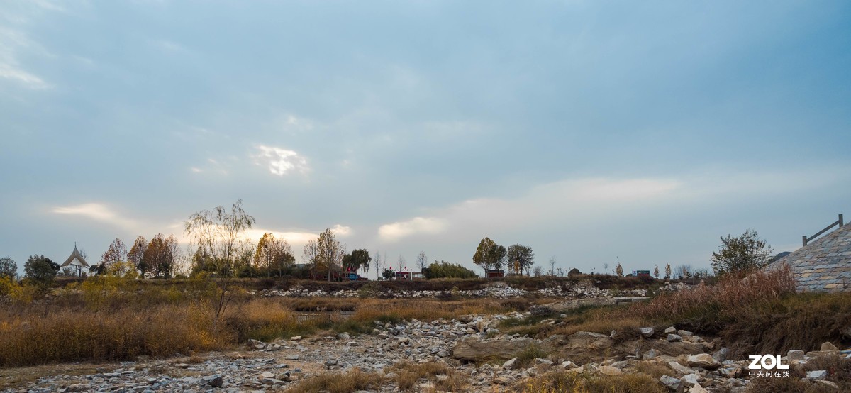 新入EM5II12-40套机，试镜拍摄，本小白还是新手请各位指正！LR胡乱后期了下！