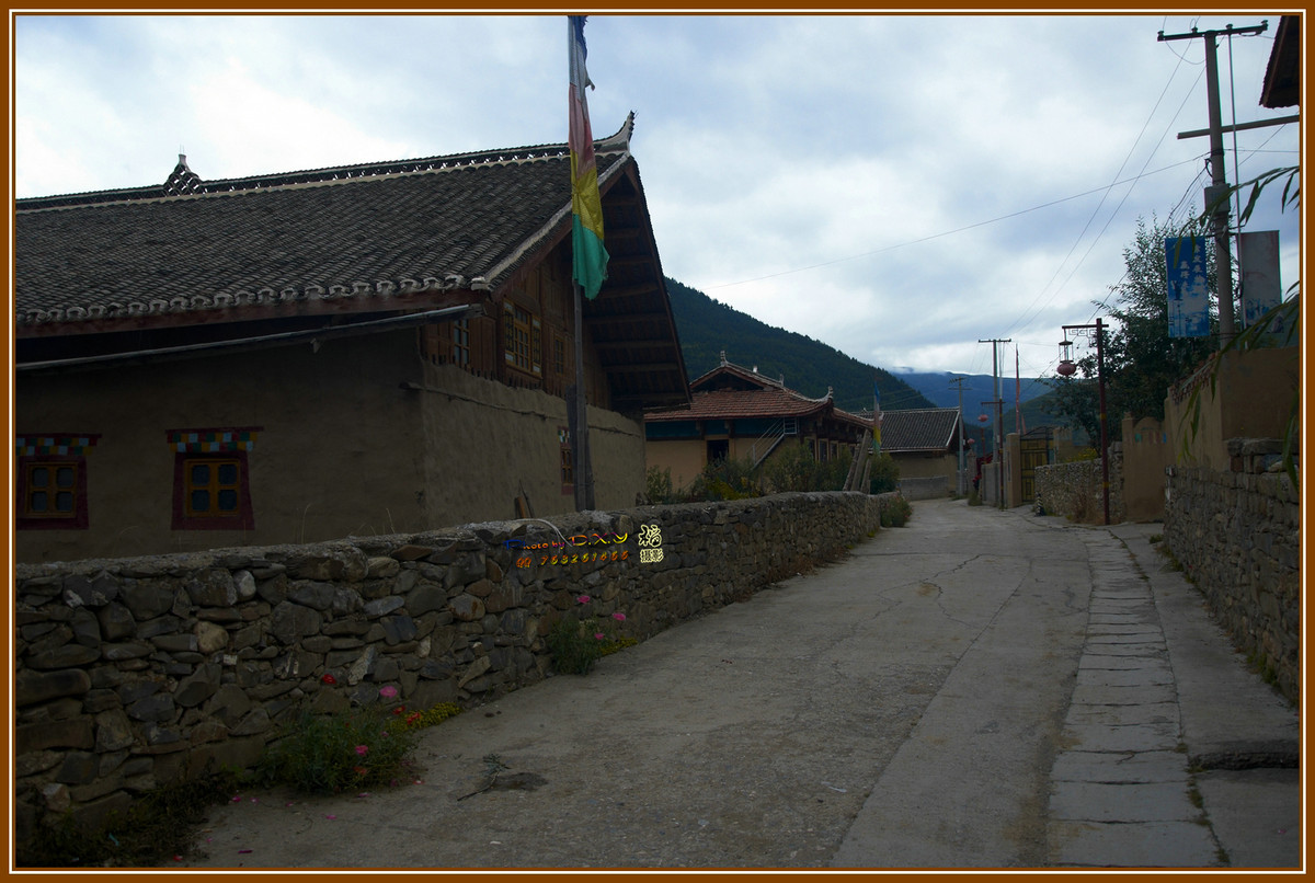松潘县川主寺镇传子沟村【九寨.黄龙游--走进藏寨】