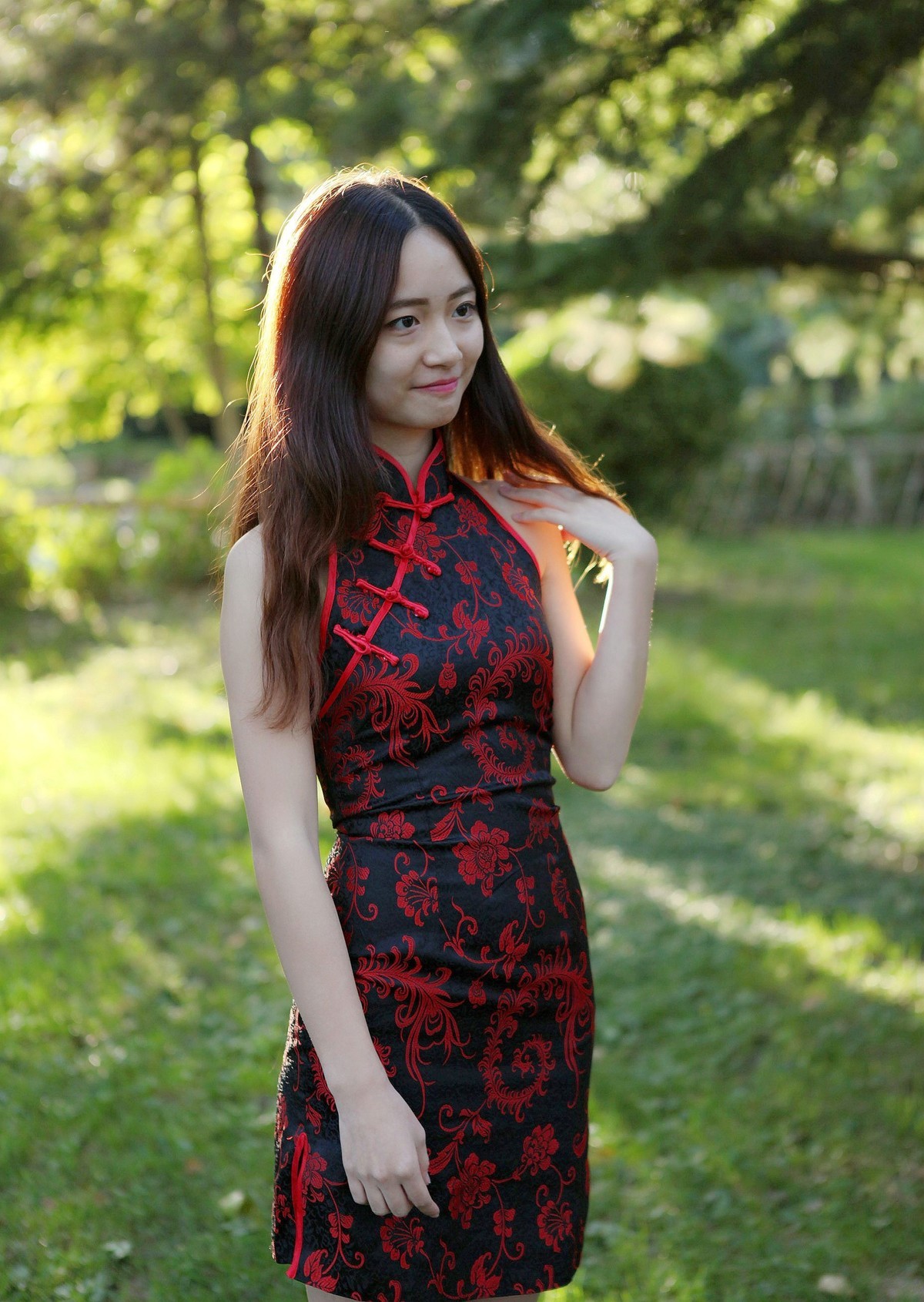 地坛公园拍旗袍女