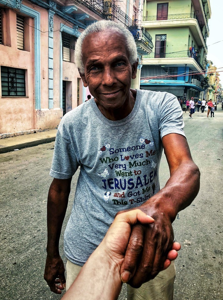 【Me蜂】《你好，古巴！》全程第一人称手机自命题游记拍摄！