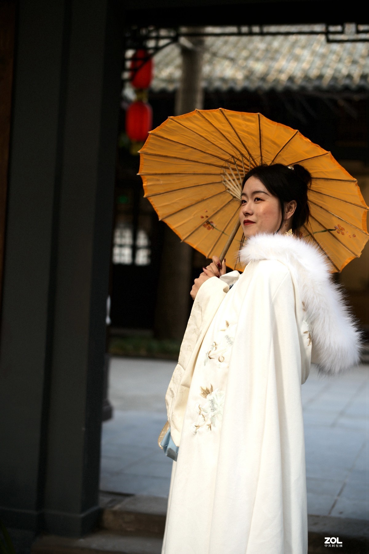 杜甫草堂拍美女汉服秀