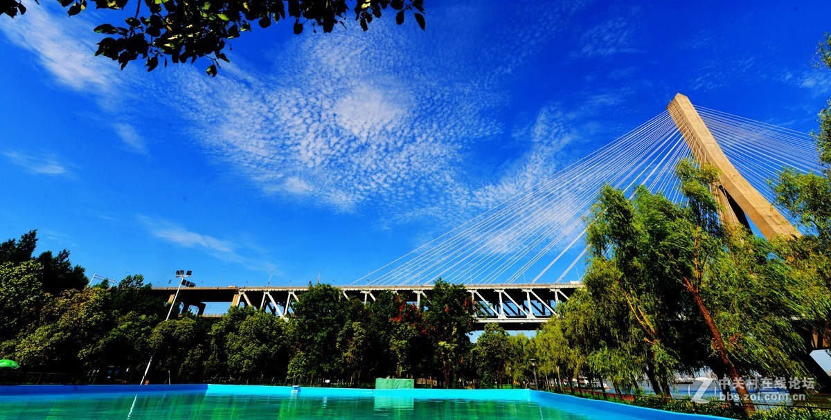 京广双层高铁线武汉天兴洲大桥