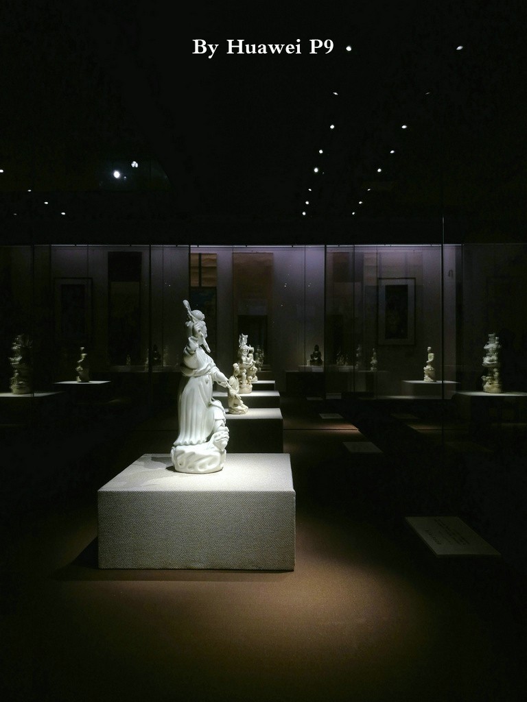 观照自在菩萨造像展