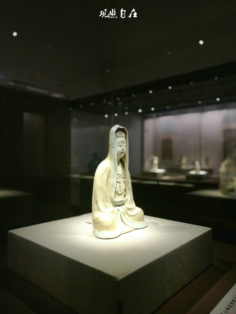 观照自在菩萨造像展